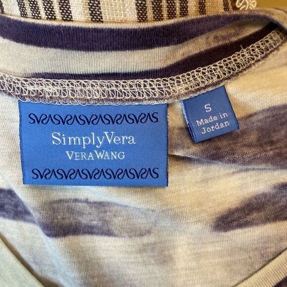 SIMPLY Vera, Vera Wang tank. Small. - Picture 4 of 7